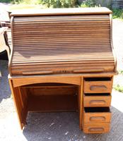 1920s Single Pedestal Oak Stype Rolltop Desk (2 of 6) 1920s Single Pedestal Oak Stype Rolltop Desk (2 of 6)