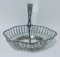 Antique Georgian 18th Century Solid Silver Swing Handle Bread Basket 1774 (2 of 19) Antique Georgian 18th Century Solid Silver Swing Handle Bread Basket 1774 (2 of 19)