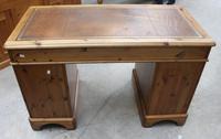 1960s Country Pine Pedestal Desk with Brown Leather on Top (4 of 4) 1960s Country Pine Pedestal Desk with Brown Leather on Top (4 of 4)