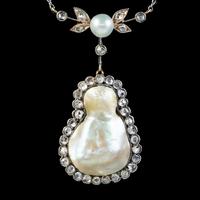 Art Deco Baroque Pearl Diamond Lavaliere Necklace 18ct Gold 2ct of Diamond c.1920 (9 of 9) Art Deco Baroque Pearl Diamond Lavaliere Necklace 18ct Gold 2ct of Diamond c.1920 (9 of 9)