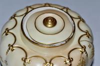 Superb Worcester Royal Porcelain Co. Blush Ivory Lidded Vase 1890 (4 of 9) Superb Worcester Royal Porcelain Co. Blush Ivory Lidded Vase 1890 (4 of 9)