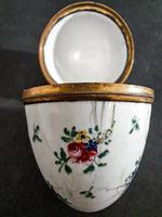 18th Century Staffordshire Bomboniere (5 of 5) 18th Century Staffordshire Bomboniere (5 of 5)