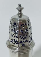 Small 18th Century Solid Sterling Silver Sugar Caster Shaker by Thomas Bamford (4 of 13) Small 18th Century Solid Sterling Silver Sugar Caster Shaker by Thomas Bamford (4 of 13)