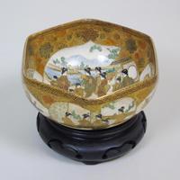 Antique Meiji Satsuma Bowl on Stand Signed (5 of 10) Antique Meiji Satsuma Bowl on Stand Signed (5 of 10)