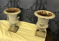 Pair of Cast Iron Garden Urns (3 of 7) Pair of Cast Iron Garden Urns (3 of 7)