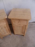 Rounded Edged Pair of Antique Pine Victorian Bedside Cabinets to wax / paint (5 of 7) Rounded Edged Pair of Antique Pine Victorian Bedside Cabinets to wax / paint (5 of 7)