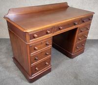 Victorian Mahogany Twin Pedestal Desk (9 of 9) Victorian Mahogany Twin Pedestal Desk (9 of 9)
