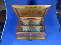 19th century French Walnut Inlaid Jewellery Box. (14 of 16) 19th century French Walnut Inlaid Jewellery Box. (14 of 16)