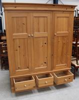 1960s Triple Country Pine 3 Door Wardrobe with Base Drawers (3 of 3) 1960s Triple Country Pine 3 Door Wardrobe with Base Drawers (3 of 3)