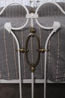 Very individual and fashionable king size bed (7 of 7) Very individual and fashionable king size bed (7 of 7)