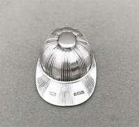Novelty Edwardian silver jockey cap silver caddy spoon (3 of 5) Novelty Edwardian silver jockey cap silver caddy spoon (3 of 5)