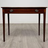 Antique 18th Century Bow Front Writing Table In Mahogany