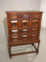 A Handsome Late 17th Century Block Fronted Oak and Mahogany Chest (5 of 5) A Handsome Late 17th Century Block Fronted Oak and Mahogany Chest (5 of 5)
