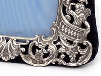 Small William Comyns Silver Photo or Picture Frame Decorated with Cherubs, Scrolls and Flowers (5 of 5) Small William Comyns Silver Photo or Picture Frame Decorated with Cherubs, Scrolls and Flowers (5 of 5)