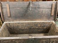 A rare 16th Century solid Oak Gothic Coffer (2 of 7) A rare 16th Century solid Oak Gothic Coffer (2 of 7)