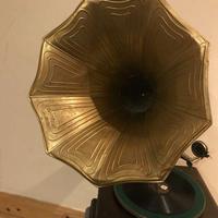Vintage His Masters Voice Horned Gramophone (4 of 7) Vintage His Masters Voice Horned Gramophone (4 of 7)