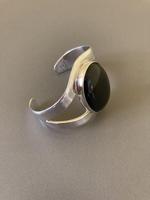 Large Mexican Silver Bangle with Black Onyx 1960s (4 of 5) Large Mexican Silver Bangle with Black Onyx 1960s (4 of 5)