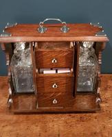 Superb Polished Oak Two Bottle Three Drawer Tantalus (3 of 5) Superb Polished Oak Two Bottle Three Drawer Tantalus (3 of 5)