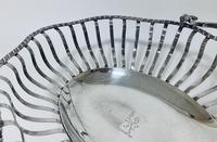 Antique Georgian 18th Century Solid Silver Swing Handle Bread Basket 1774 (10 of 19) Antique Georgian 18th Century Solid Silver Swing Handle Bread Basket 1774 (10 of 19)