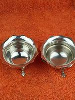 Pair of Sterling Silver Hallmarked Salt Cellar Pot with Blue Glass Liner (4 of 10) Pair of Sterling Silver Hallmarked Salt Cellar Pot with Blue Glass Liner (4 of 10)