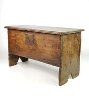 Small 17th Century Oak Plank Coffer (2 of 6) Small 17th Century Oak Plank Coffer (2 of 6)