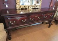 George II Period Oak Three Drawer Dresser (10 of 14) George II Period Oak Three Drawer Dresser (10 of 14)