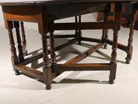 Good & Unusual Early 18th Century 8 Seater Gateleg Table (5 of 7) Good & Unusual Early 18th Century 8 Seater Gateleg Table (5 of 7)
