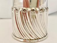 Stylish Sterling Silver Christening Mug. London 1907 (4 of 5) Stylish Sterling Silver Christening Mug. London 1907 (4 of 5)