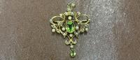 15ct Peridot + Pear Brooch / Pendent