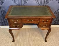 Edwardian Mahogany Knee Hole Desk (5 of 12) Edwardian Mahogany Knee Hole Desk (5 of 12)