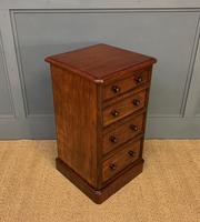 Pair of Victorian Mahogany Bedside Chests (16 of 16) Pair of Victorian Mahogany Bedside Chests (16 of 16)