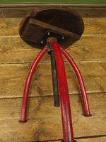Antique Industrial Engineers, Machinists Stool, Red metal base, early 20th Century (6 of 9) Antique Industrial Engineers, Machinists Stool, Red metal base, early 20th Century (6 of 9)