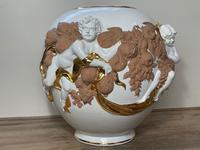 Beautiful Hollywood Regency Style Oversized Porcelain & Terracotta Cherub Floor Vase (5 of 52) Beautiful Hollywood Regency Style Oversized Porcelain & Terracotta Cherub Floor Vase (5 of 52)