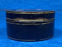 Georgian Painted Papier-mâché Snuff Box (5 of 14) Georgian Painted Papier-mâché Snuff Box (5 of 14)