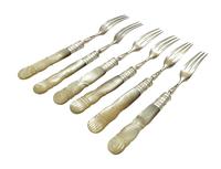Antique Edwardian Silver & Mother of Pearl Fruit/Dessert Knives & Forks Set 1909 (10 of 12) Antique Edwardian Silver & Mother of Pearl Fruit/Dessert Knives & Forks Set 1909 (10 of 12)