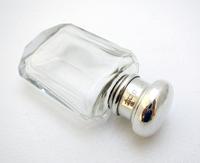 20s Solid Sterling Silver & Cut Glass Scent Perfume Bottle, Plain, English 20th Century (2 of 5) 20s Solid Sterling Silver & Cut Glass Scent Perfume Bottle, Plain, English 20th Century (2 of 5)