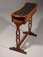 A Rare and Very Slender Early 19th Century Kidney Shaped Writing Table (3 of 4) A Rare and Very Slender Early 19th Century Kidney Shaped Writing Table (3 of 4)