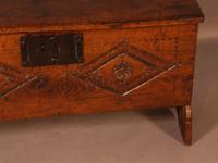 17th Century 5 Plank Coffer (5 of 9) 17th Century 5 Plank Coffer (5 of 9)