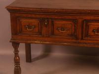 Late 17th / Early 18th Century Dresser Base (6 of 10) Late 17th / Early 18th Century Dresser Base (6 of 10)