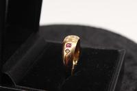 18ct Gold, Ruby & Pearl Ring, size Q, weighing 4.2g (2 of 7) 18ct Gold, Ruby & Pearl Ring, size Q, weighing 4.2g (2 of 7)