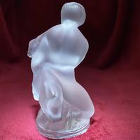 Lalique "Diana & Fawn" Paperweight in Clear & Frosted Glass with Original Label (4 of 8) Lalique "Diana & Fawn" Paperweight in Clear & Frosted Glass with Original Label (4 of 8)