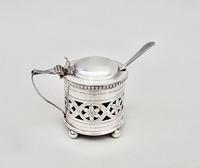 Small Edwardian Silver Mustard Pot by Thomas Hayes, Birmingham 1902 (2 of 6) Small Edwardian Silver Mustard Pot by Thomas Hayes, Birmingham 1902 (2 of 6)