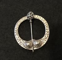 Vintage Scottish Silver Celtic Design Brooch (4 of 4) Vintage Scottish Silver Celtic Design Brooch (4 of 4)