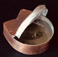 Victorian Copper Horseshoe Shape Snuff Box (3 of 3) Victorian Copper Horseshoe Shape Snuff Box (3 of 3)