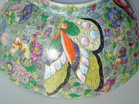 Antique Chinese Porcelain Bowl with Butterflies Famille Rose (8 of 12) Antique Chinese Porcelain Bowl with Butterflies Famille Rose (8 of 12)
