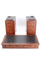 Small Victorian Mahogany Pedestal Desk - Hobbs & Co London (6 of 13) Small Victorian Mahogany Pedestal Desk - Hobbs & Co London (6 of 13)