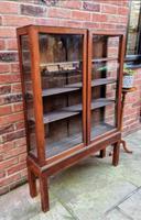 Antique Mahogany Wood Quarter Sawn Curio Display Cabinet with Double Doors c.1910 (3 of 5) Antique Mahogany Wood Quarter Sawn Curio Display Cabinet with Double Doors c.1910 (3 of 5)