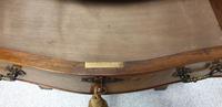 Small Burr Walnut Serpentine Chest of Drawers (8 of 10) Small Burr Walnut Serpentine Chest of Drawers (8 of 10)