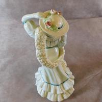 Coalport "Beatrice at the Garden Party" Limited Edition Figurine (8 of 9) Coalport "Beatrice at the Garden Party" Limited Edition Figurine (8 of 9)