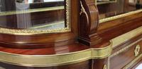 French 19th Century Mahogany Display Cabinet Attributed to Sormani (6 of 9) French 19th Century Mahogany Display Cabinet Attributed to Sormani (6 of 9)